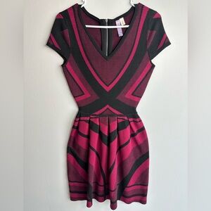 Alya Black and Pink/Red Mini Geometric Knit Dress Size Small